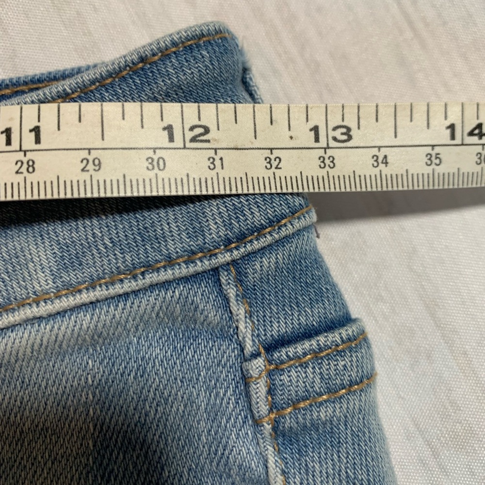 NWT KanCan High rise side panel short. Size 3/25. - Picture 8 of 10
